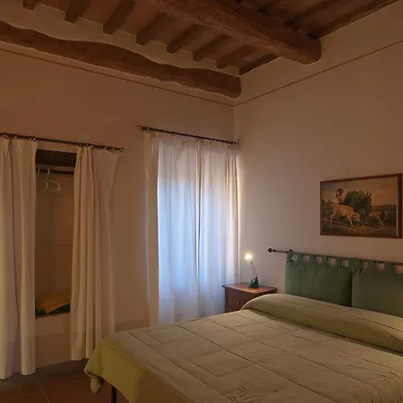 Podere Violino Farm stay *
